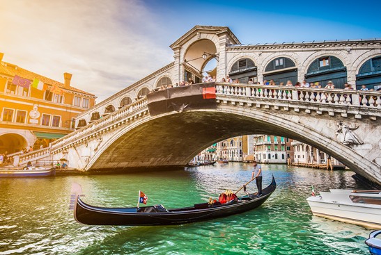 "A Taste of Italy" is the theme of PCA's 2017 gala fundraiser to benefit The Philadelphia Fund for Seniors. (iStock)