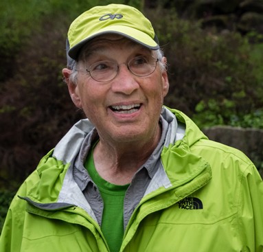 Sidney Goldstein leads Hiking Around Philly. (Photo by Konrad)