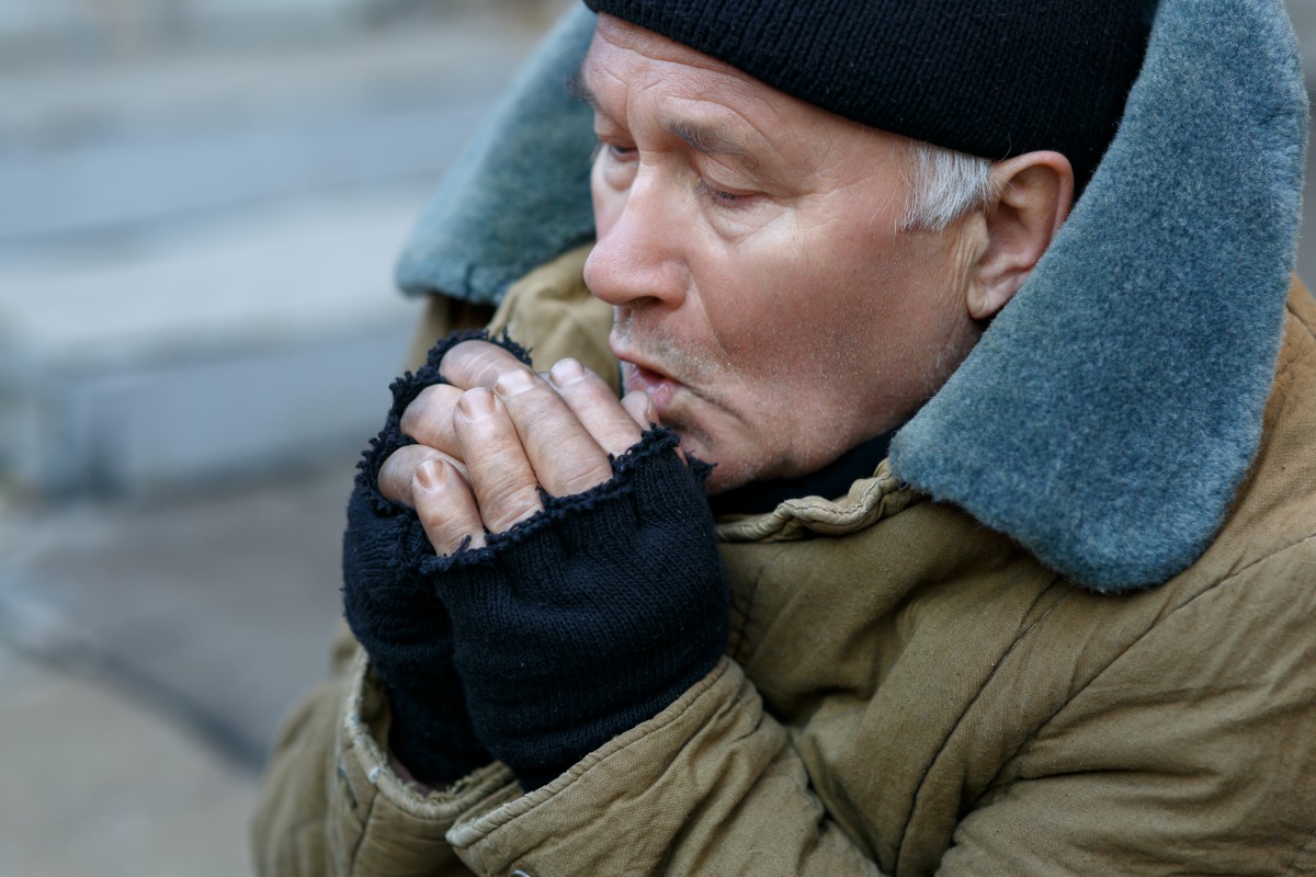Follow these tips to avoid cold stress. (Thinkstock)