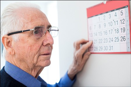 RESIZEDTWOForgetful-man-Calendar_Dementia_shutterstock_1033806133-border