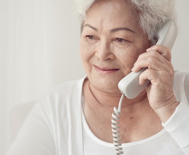 CROPPEDAsian_Woman_Telephone_ThinkstockPhotos-494095513